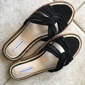 Tahari slip on sandals size 7,new with box